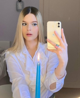 Строптивая брюнетка ждет тебя для яркой и страстной встречи. Я знаю, как подарить тебе незабываемые моменты и сделать вечер запоминающимся. Позвони мне и окунись в мир страсти! 2004, 19 лет